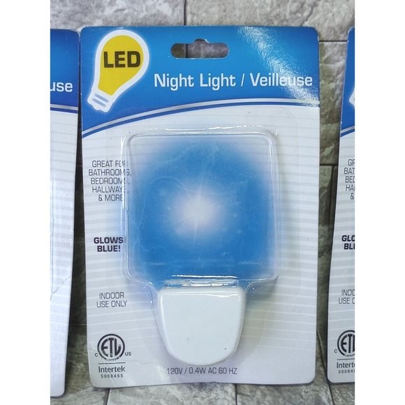 3 Pkg lot - NIP - NIGHT LIGHT LED -  VEILLEUSE - Glows blue  0.4 W - 60HZ - 120V - Picture 2 of 5
